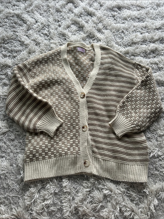 Pink Lily Sweaters - Pink Lily Cream & Taupe Mixed-Stitch V-Neck Button Cardigan